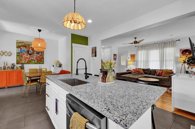 1043 E Whittier Street, Columbus, OH 43206