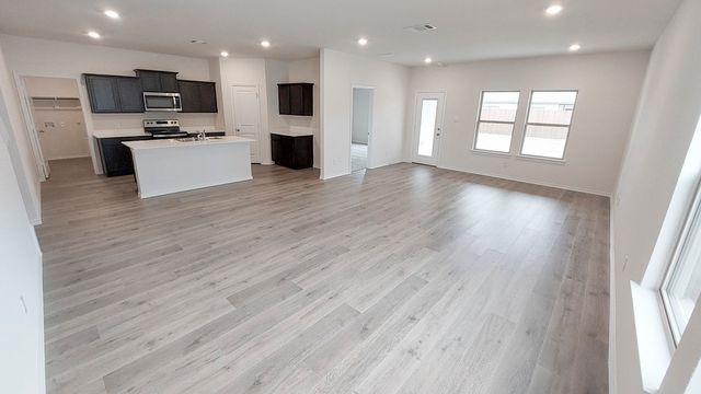 821 Lantana Lane, Pilot Point, TX 76258