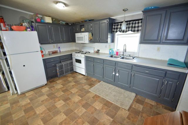 122 E Main Street, Mount Hope, WI 53816