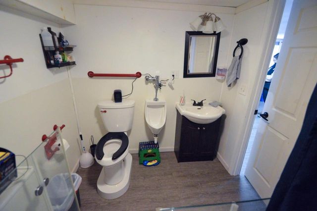 122 E Main Street, Mount Hope, WI 53816