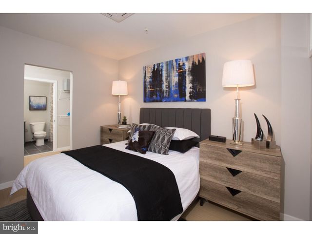 121 N 2ND ST #214, Philadelphia, PA 19106