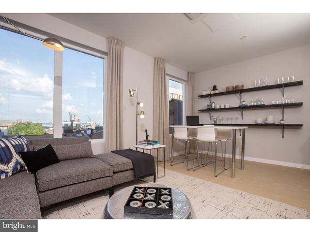 121 N 2ND ST #214, Philadelphia, PA 19106