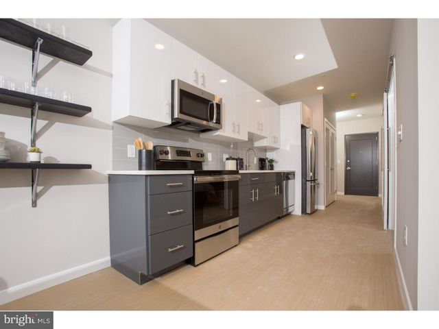 121 N 2ND ST #214, Philadelphia, PA 19106