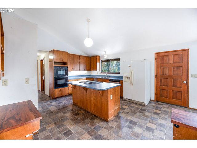 1783 GRAHAM Dr, Eugene, OR 97405