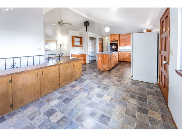 1783 GRAHAM Dr, Eugene, OR 97405