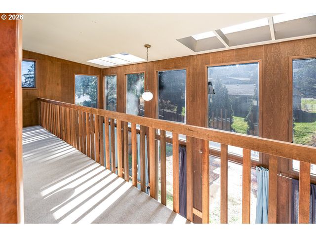 1783 GRAHAM Dr, Eugene, OR 97405