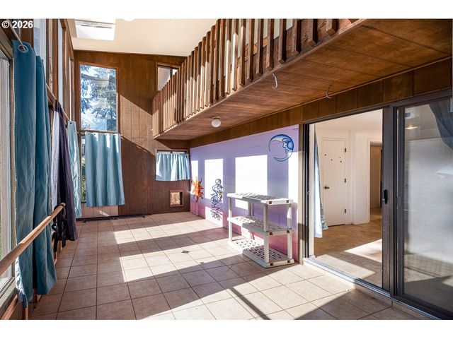 1783 GRAHAM Dr, Eugene, OR 97405