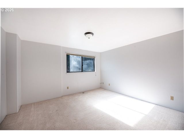 1783 GRAHAM Dr, Eugene, OR 97405