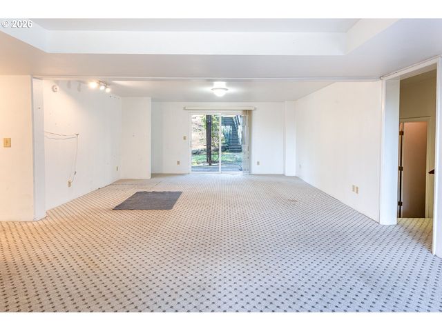 1783 GRAHAM Dr, Eugene, OR 97405