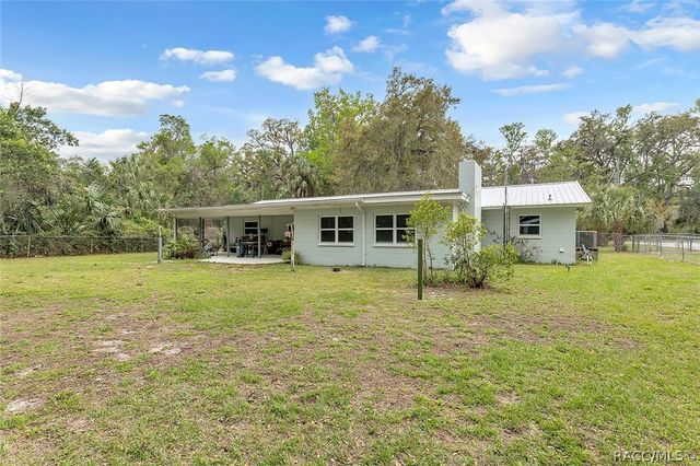 2001 NW 15th Court, Crystal River, FL 34428