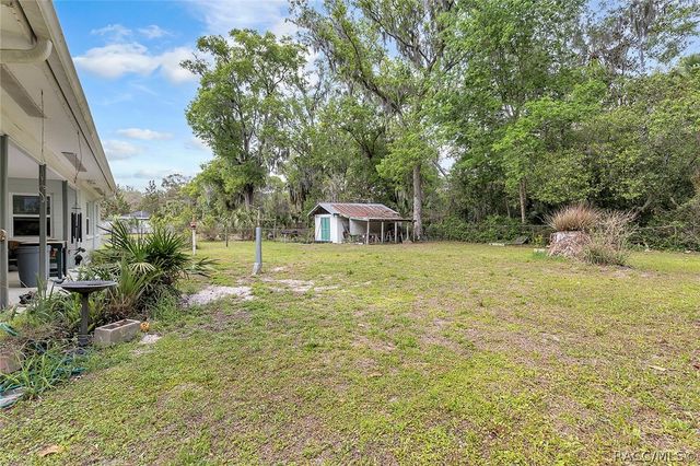 2001 NW 15th Court, Crystal River, FL 34428