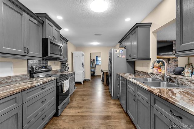 2001 NW 15th Court, Crystal River, FL 34428