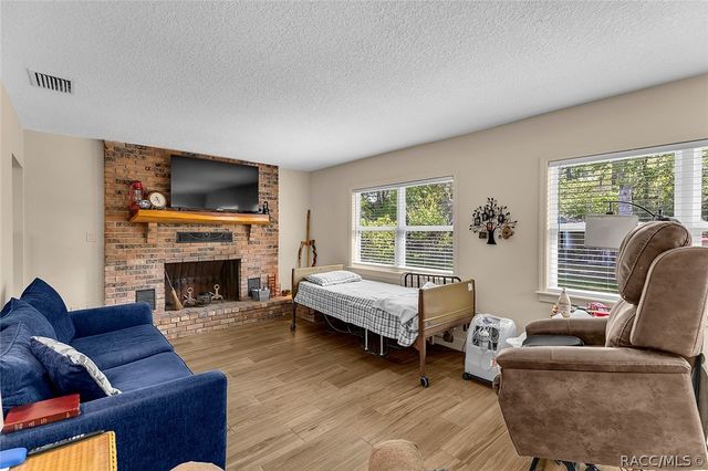 2001 NW 15th Court, Crystal River, FL 34428