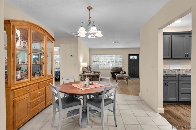 2001 NW 15th Court, Crystal River, FL 34428