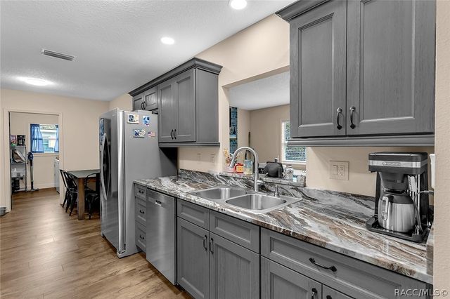 2001 NW 15th Court, Crystal River, FL 34428