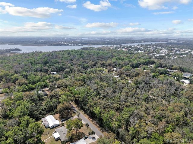 2001 NW 15th Court, Crystal River, FL 34428