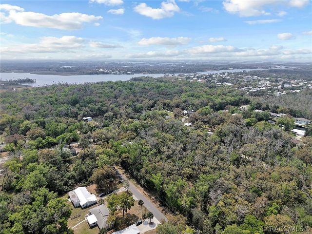 2001 NW 15th Court, Crystal River, FL 34428