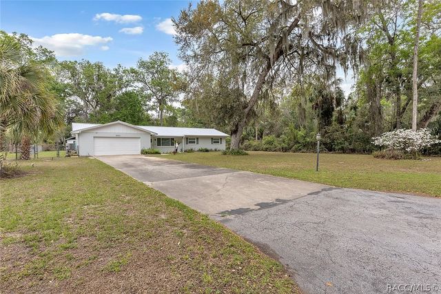 2001 NW 15th Court, Crystal River, FL 34428