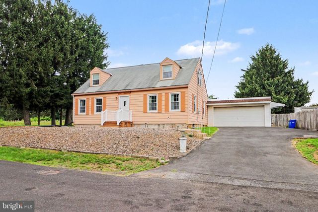 114 MAPLE DR, Mechanicsburg, PA 17050