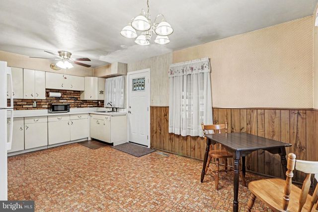 114 MAPLE DR, Mechanicsburg, PA 17050