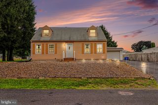 114 MAPLE DR, Mechanicsburg, PA 17050