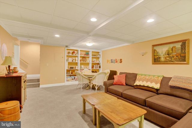153 STAFFORD DR, Hanover, PA 17331