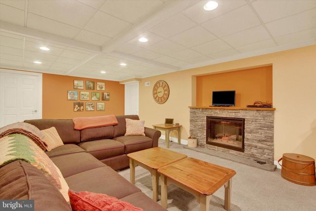 153 STAFFORD DR, Hanover, PA 17331