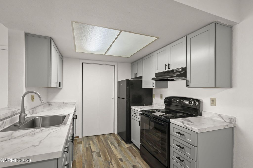 Image 10 of property listing at 7680 Bluestone Drive, Reno, NV 89511