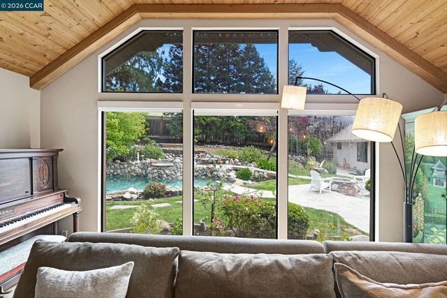 85 Trish Ct, Danville, CA 94506