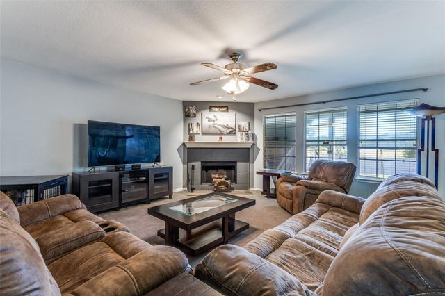 417 Niagara Falls Drive, Anna, TX 75409