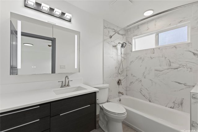 315 Hanakoa Street, Honolulu, HI 96825