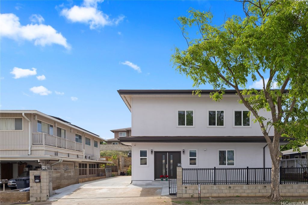 315 Hanakoa Street, Honolulu, HI 96825