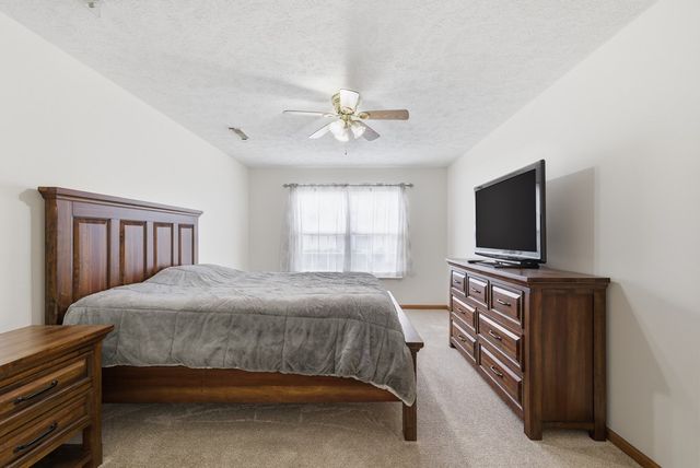 677 Villa Dr, Ontario, OH 44906