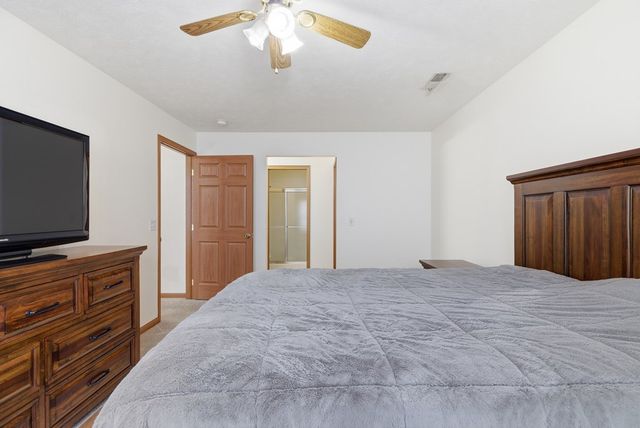 677 Villa Dr, Ontario, OH 44906