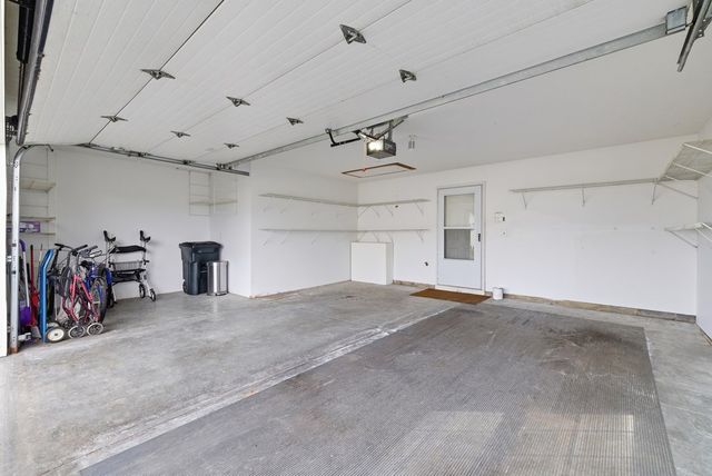 677 Villa Dr, Ontario, OH 44906