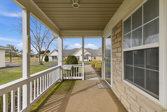 677 Villa Dr, Ontario, OH 44906