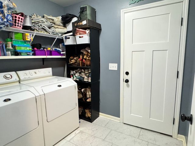 985 Richland Farms Dr, Manchester, TN 37355
