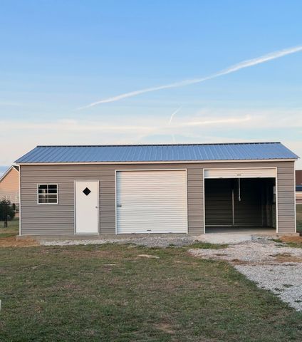 985 Richland Farms Dr, Manchester, TN 37355