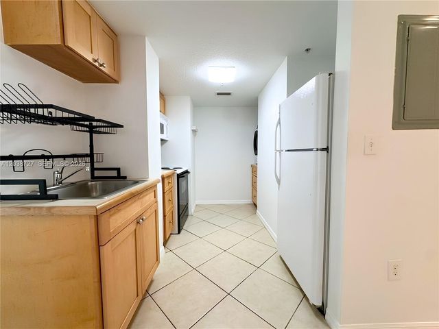 2630 SW 28th Street 44, Miami, FL 33133