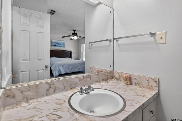 2884 Airways Dr, Tyler, TX 75704