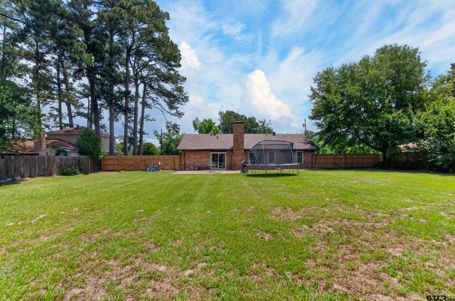 2884 Airways Dr, Tyler, TX 75704