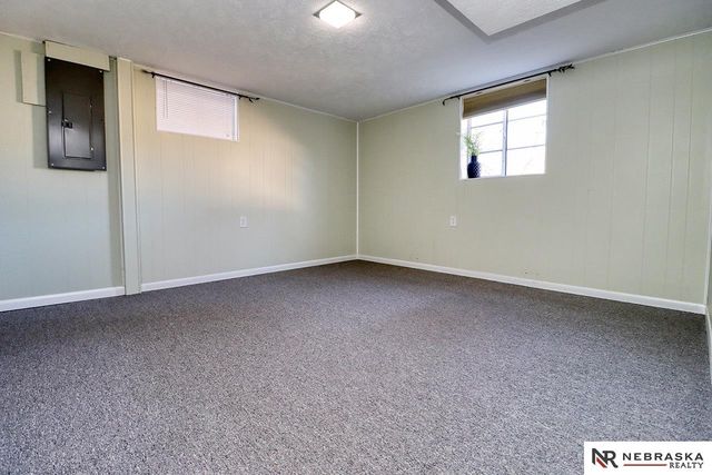 2519 S 54th Street, Lincoln, NE 68506