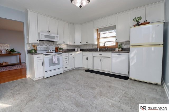 2519 S 54th Street, Lincoln, NE 68506