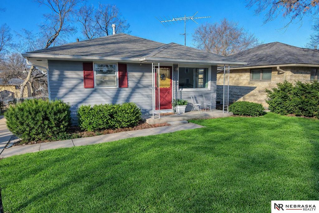 2519 S 54th Street, Lincoln, NE 68506