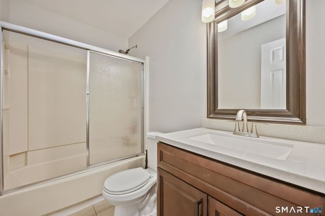 5 Sanford Place, Stratford, CT 06615