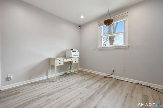 5 Sanford Place, Stratford, CT 06615