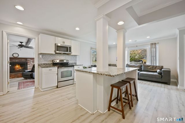 5 Sanford Place, Stratford, CT 06615