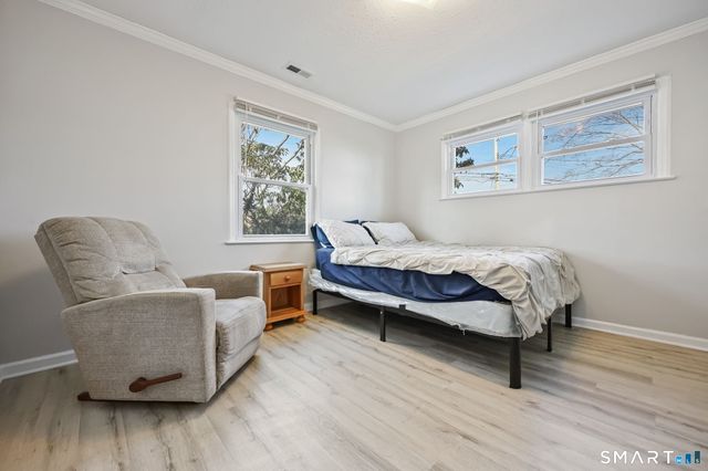 5 Sanford Place, Stratford, CT 06615