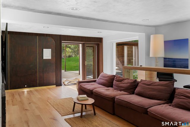 118 Roseville Road, Westport, CT 06880