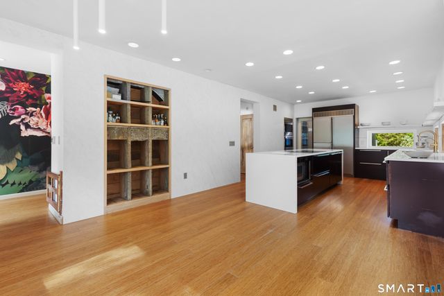 118 Roseville Road, Westport, CT 06880